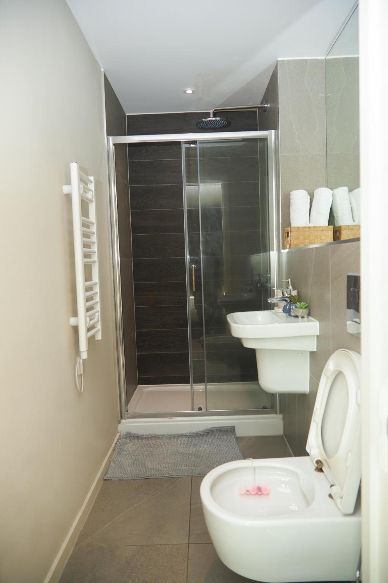 Central Manchester Luxury 2 Bed Apartment With Balcony Bagian luar foto